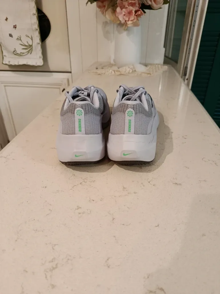 Tweedehands Nike Zoom Fly 4 bike — afbeelding 5 van 6