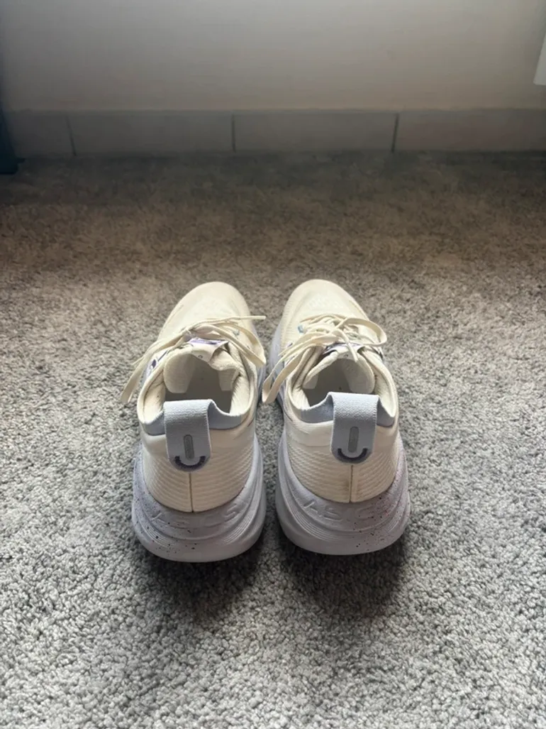 Used Asics Running Shoes Men Size 42 bike — image 3 of 8