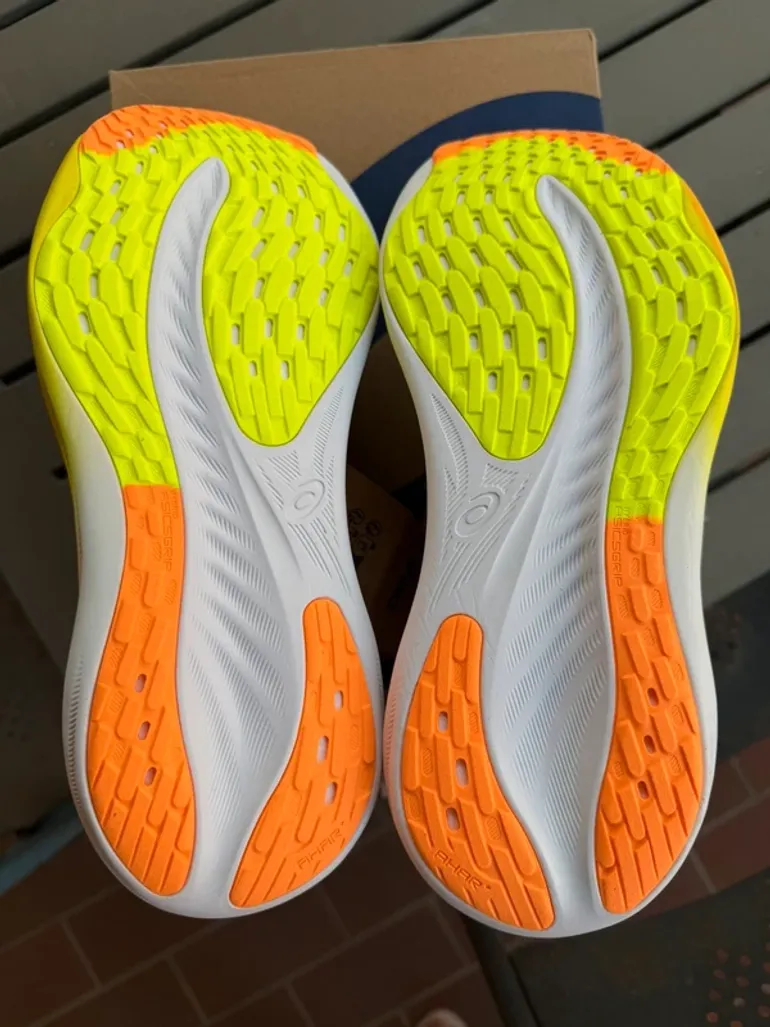 Used Asics Gel Saiun 3 bike — image 2 of 5
