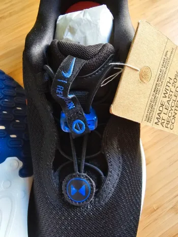 Used Nike Running Shoes bike — image 6 of 7