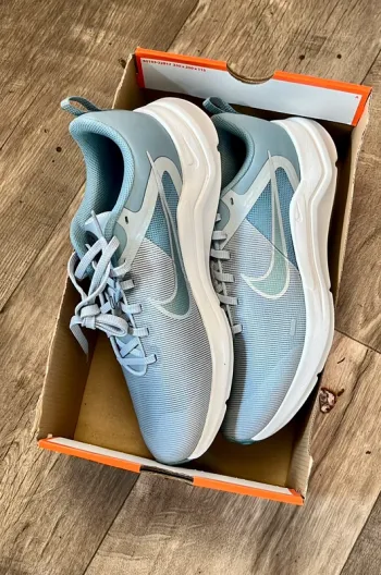 Used Lauf Nike Run Schuhe Gr. 42.5 bike — image 11 of 13