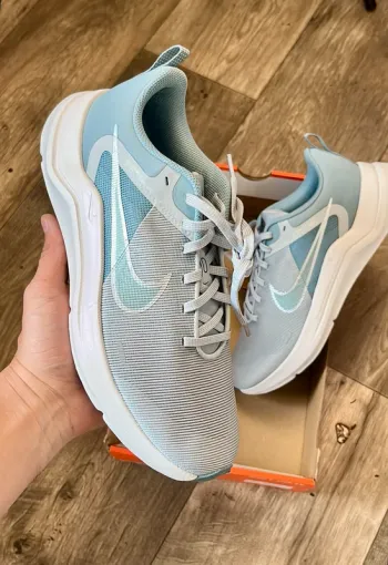 Used Lauf Nike Run Schuhe Gr. 42.5 bike — image 2 of 13