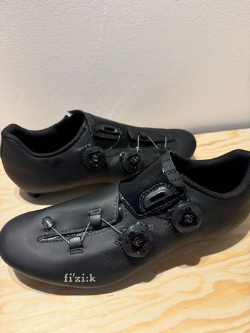 Fizik Aria R3 2022 Cycling Shoes d'occasion