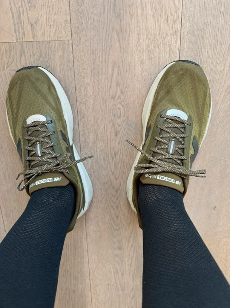 Gebrauchtes New Balance FuelCell Rebel V5 bike — Bild 2 von 2