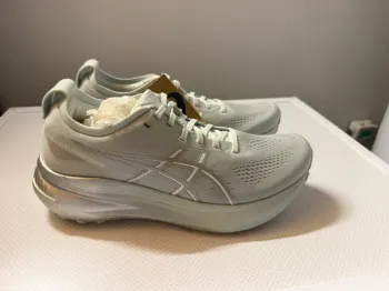 Used Asics Gel Kayano 31 Running Shoes
