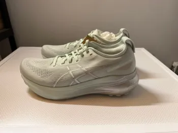 Used Asics Gel Kayano 31 bike — image 2 of 5