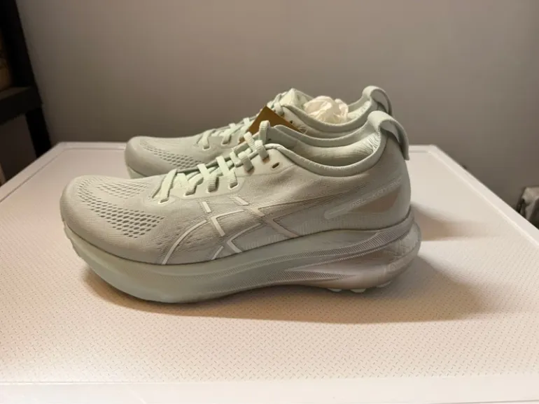 Used Asics Gel Kayano 31 bike — image 2 of 5