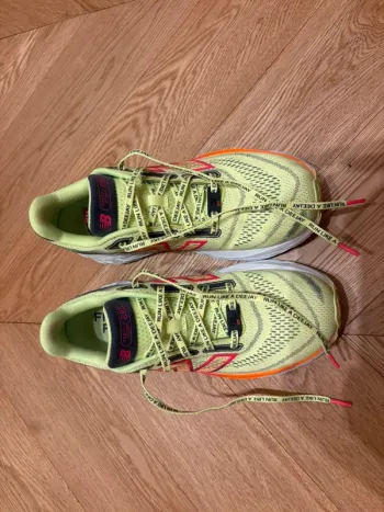 New Balance Fresh Foam X 880 V14 Deejay Ten Edition bike d'occasion — image 9 sur 10