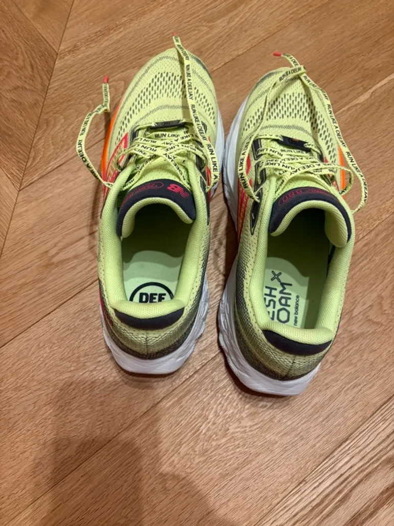 New Balance Fresh Foam X 880 V14 Deejay Ten Edition bike d'occasion — image 6 sur 10