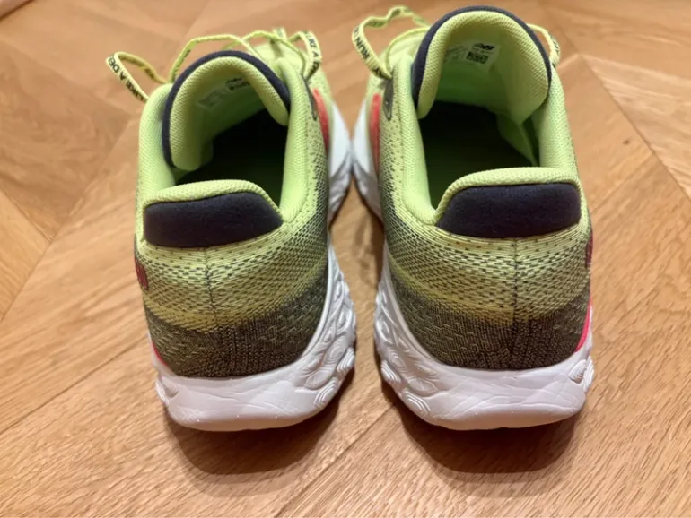 New Balance Fresh Foam X 880 V14 Deejay Ten Edition bike d'occasion — image 4 sur 10