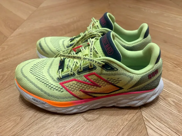 New Balance Fresh Foam X 880 V14 Deejay Ten Edition bike d'occasion — image 8 sur 10