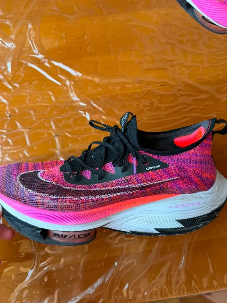 Nike Running Shoes bike usato — immagine 2 di 4