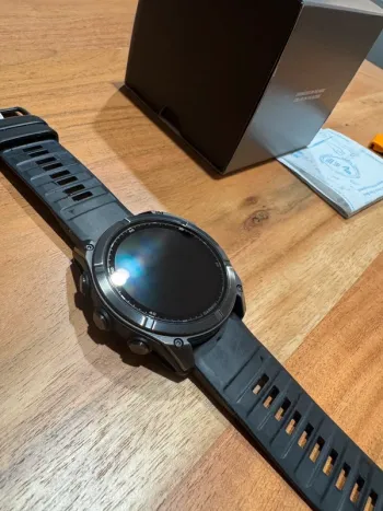 Used Garmin Fenix 8 Amoled 51mm bike — image 3 of 6