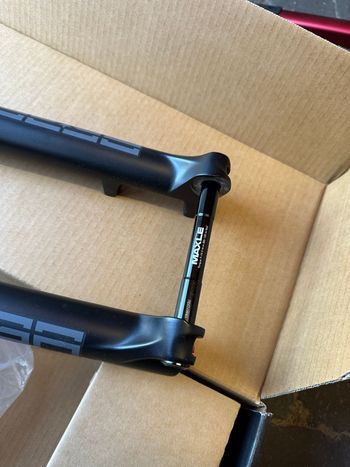 RockShox Reba 2024 bike usato — immagine 5 di 7