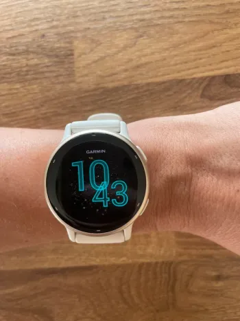 Used Garmin Vivoactive 5 bike — image 2 of 3