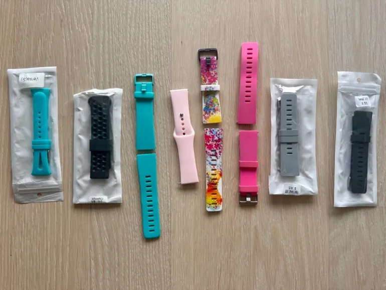 Gebrauchtes Fitbit Versa 4 bike — Bild 2 von 8