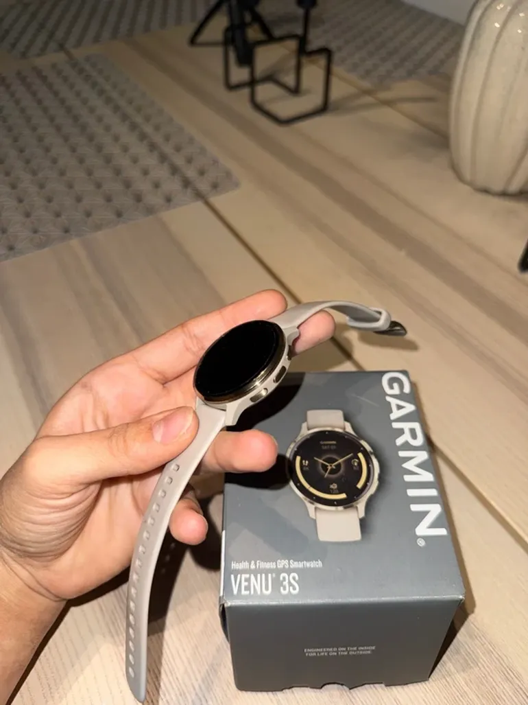 Garmin Venu 3S bike d'occasion — image 2 sur 4