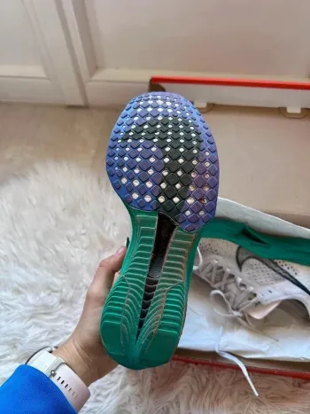 Used Nike Zoom Vaporfly Next% 3 bike — image 3 of 9