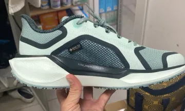 Použité Pegasus Air Zoom Gore-Tex 41 Running Shoes