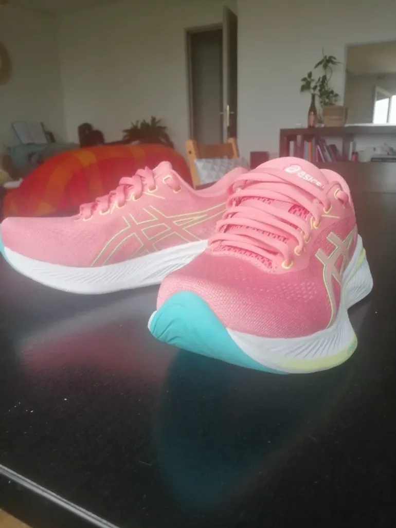 Asics Gel-Stratus 4 Knit bike d'occasion — image 2 sur 11