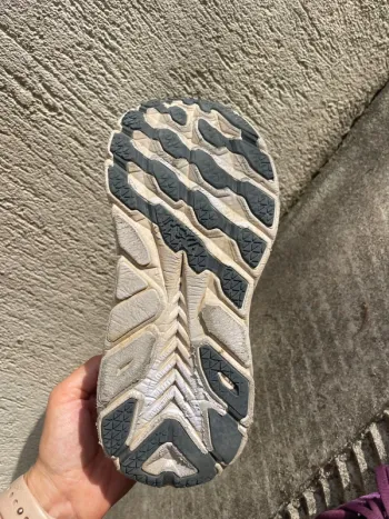 Used Hoka Clifton 8 bike — image 9 of 11