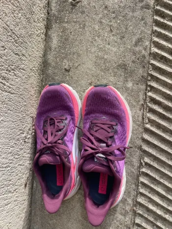 Used Hoka Clifton 8 bike — image 6 of 11