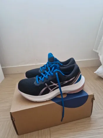Used Asics Gel Pulse 13 Running Shoes