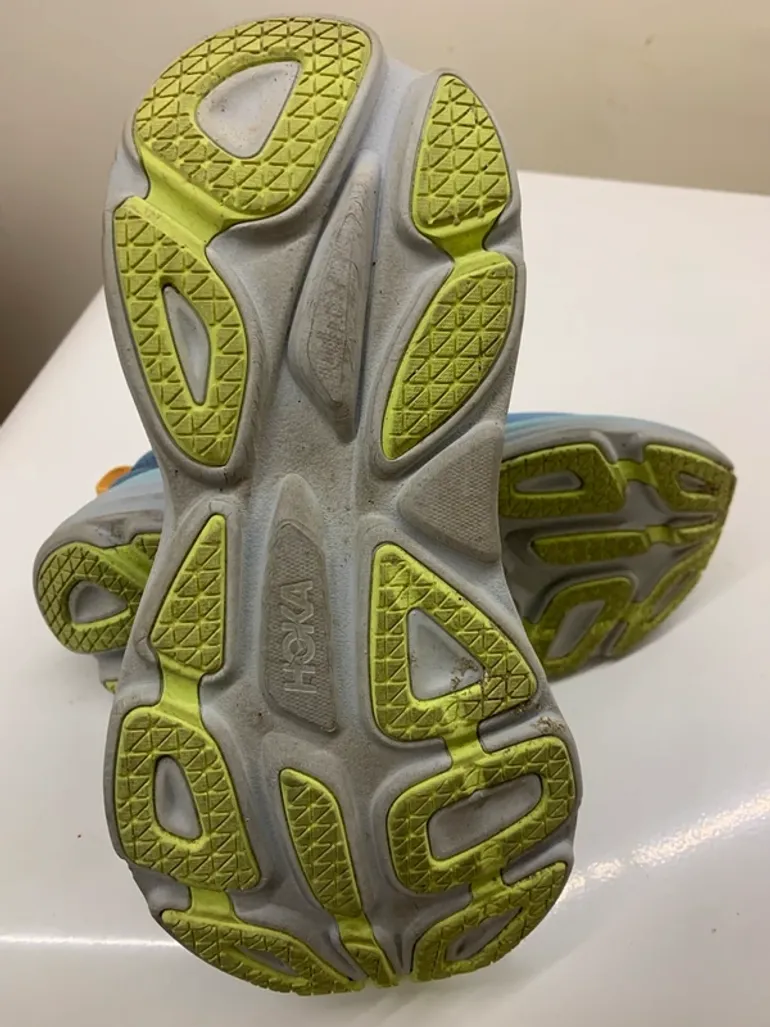 Hoka Women's Running Shoes Size 39 1/3 bike d'occasion — image 4 sur 4