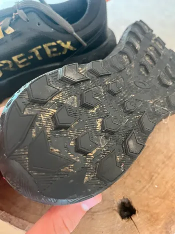 Used Asics Gel Sonoma 8 bike — image 4 of 9