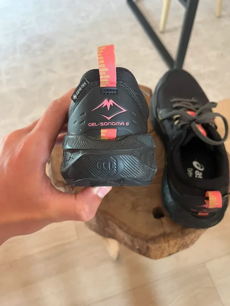 Used Asics Gel Sonoma 8 bike — image 9 of 9