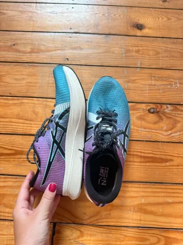 Použité Asics Magic Speed 2 Running Shoes