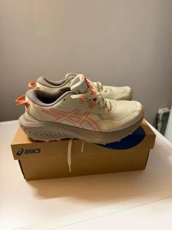 Used Asics Gel Excite Trail 2 Running Shoes