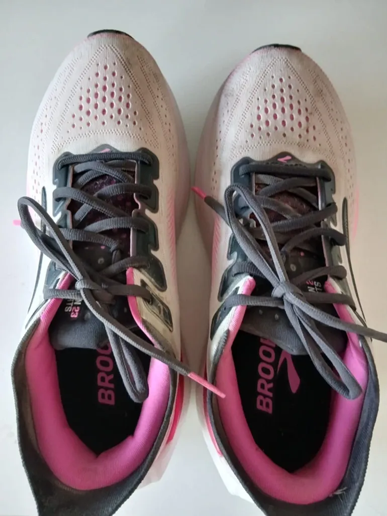 Used Brooks Glycerin GTS 23 bike — image 4 of 9