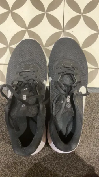 Käytetty Nike Sportschuhe Running Shoes