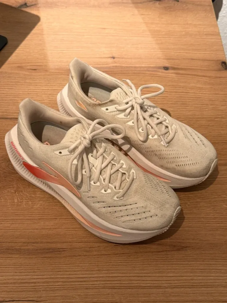 Used Brooks Glycerin Max 2 bike — image 2 of 8