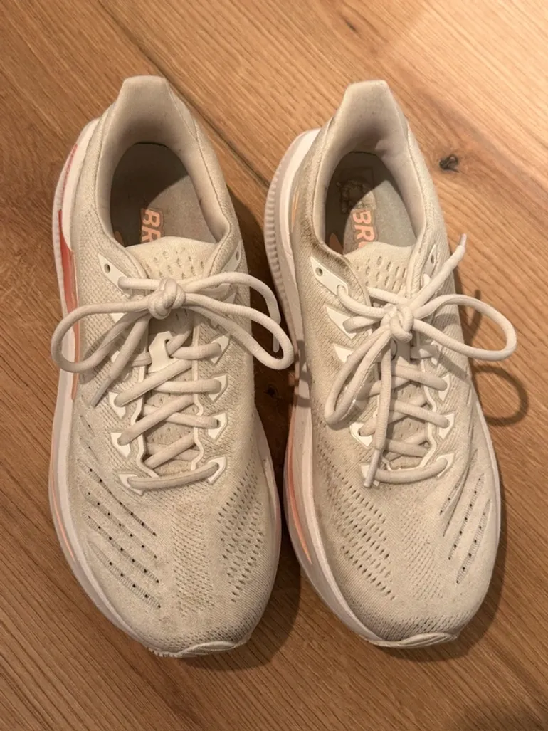 Used Brooks Glycerin Max 2 bike — image 3 of 8