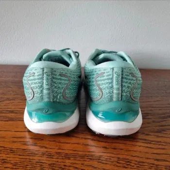 Used Asics Gel Cumulus 24 bike — image 4 of 7