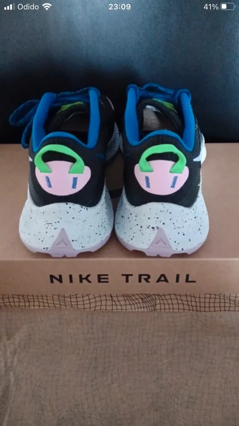 Used Nike Trail Running Shoes bike — image 5 of 11