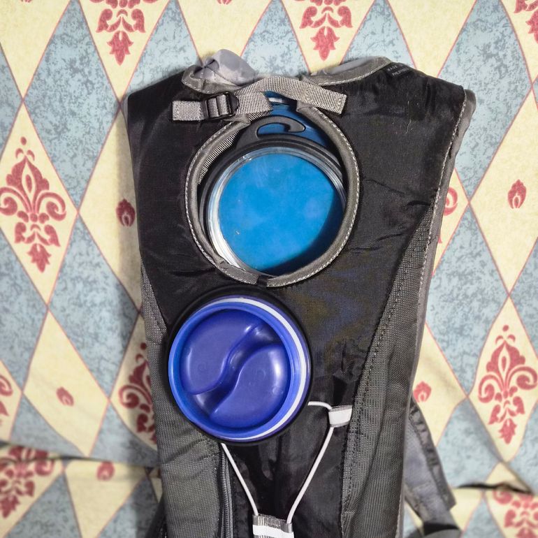 Used Camelbak camelback 2015 bike — image 4 of 4