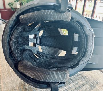 Used Fox Dropframe Helmet 2019 bike — image 5 of 11