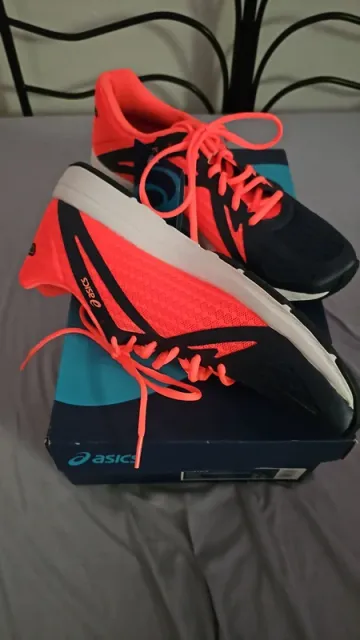 Použité Asics Laufschuhe Gr. 42 Damen Running Shoes