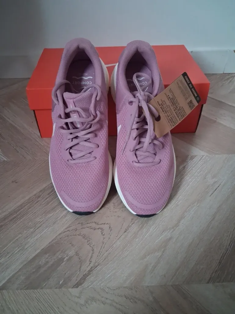 Nike Revolution 7 bike d'occasion — image 6 sur 6