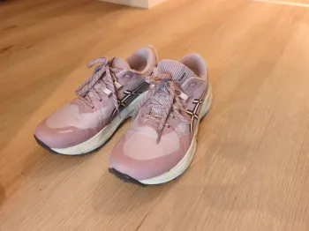 Käytetty Asics Hiking shoes Hiking