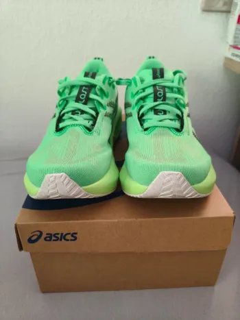 Used Asics Novablast 5 bike — image 3 of 3