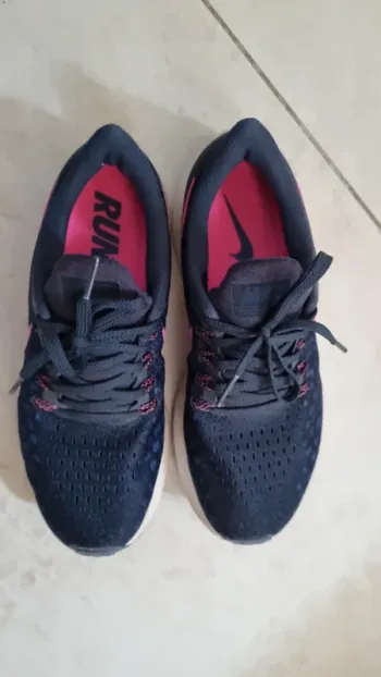Used Pegasus Nike Air Zoom 35 bike — image 5 of 8