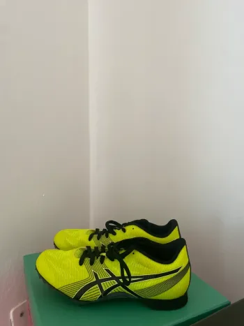 Used Asics Athletics Track Spikes bike — image 2 of 5