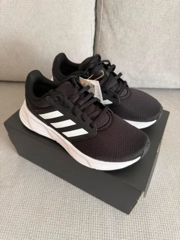 Used Adidas Sportschuhe Running Shoes