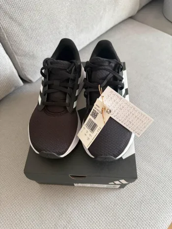 Used Adidas Sportschuhe bike — image 2 of 5