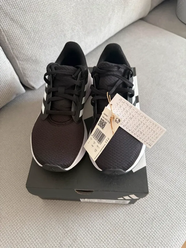 Used Adidas Sportschuhe bike — image 2 of 5