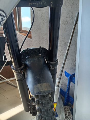 Fox 40 Float Performance Elite GRIP Fork 2020 bike d'occasion — image 4 sur 6